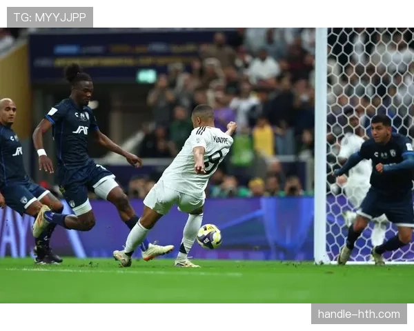 姆巴佩决赛两度破门 助力球队荣耀加冕