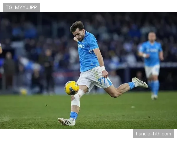 莱奥与克瓦拉茨赫利亚的意甲边锋对比:突破能力与战术价值谁更胜一筹 莱奥与克瓦拉茨赫利亚的意甲边锋对比:突破能力与战术价值谁更胜一筹